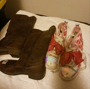 Girls sneakers and boots size 3